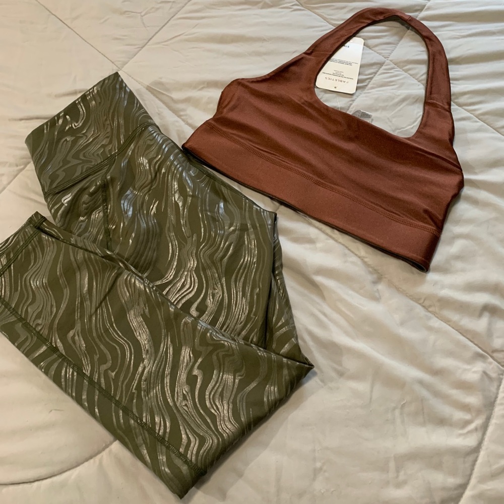 Fabletics Set - Picture 3 of 5